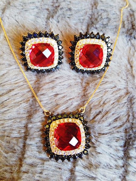 Conjunto Pedra Vermelha